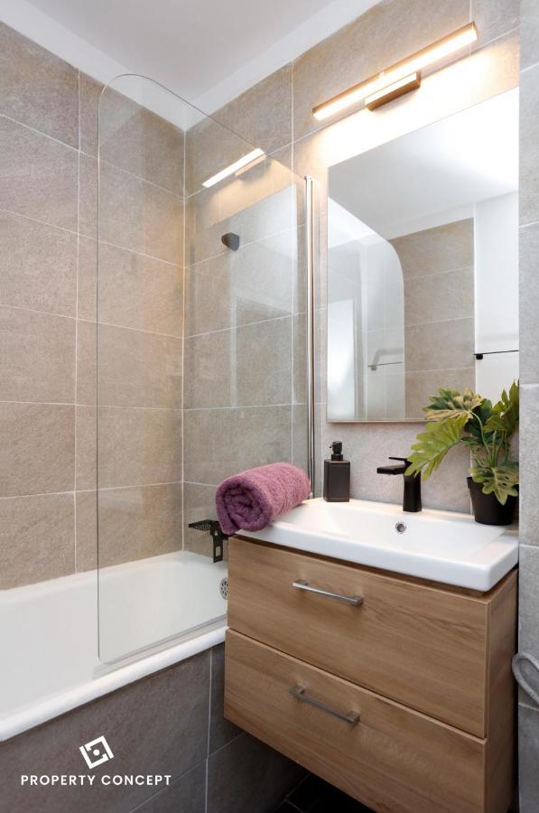 Brand New Lovely Studio Near Metro Station Bucarest Exterior foto