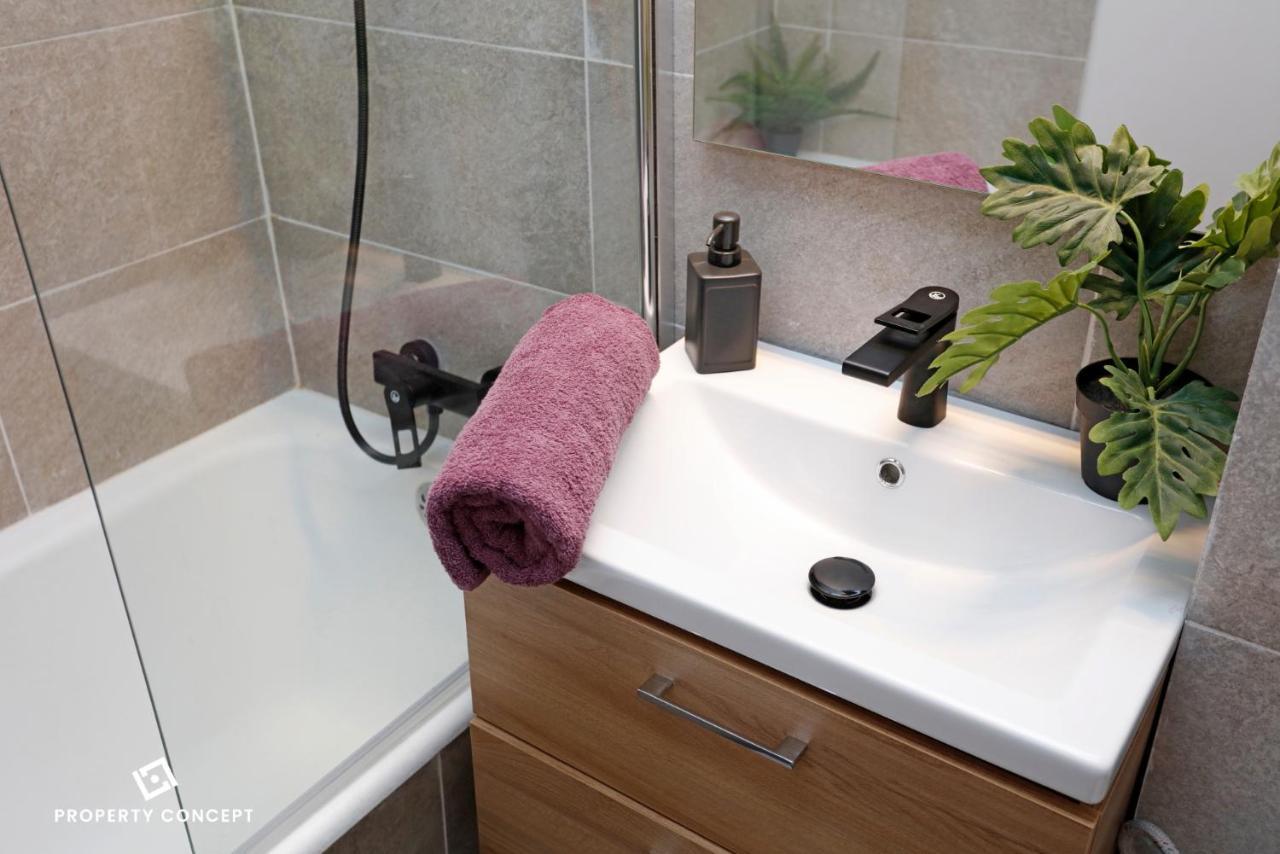 Brand New Lovely Studio Near Metro Station Bucarest Exterior foto