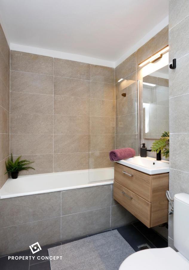 Brand New Lovely Studio Near Metro Station Bucarest Exterior foto